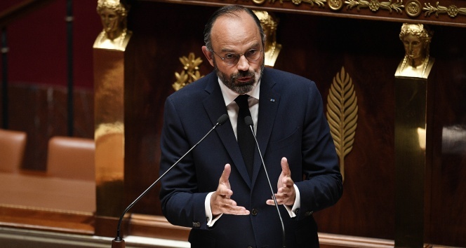 Fransa Başbakanı Philippe, normale dönüş planını açıkladı