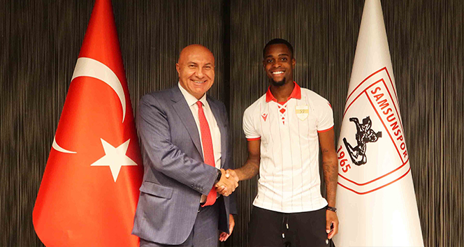 Samsunspor yıldız futbolcu ile sözleşme imzaladı