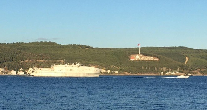 ABD yüksek hızlı transfer gemisi Çanakkale Boğazı’ndan geçti