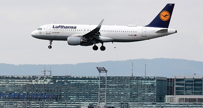 Alman havayolu şirketi Lufthansa'da çöküş devam ediyor