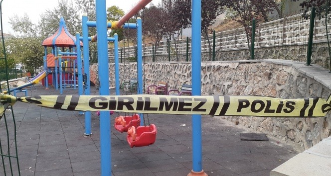 Ankara’da bir kişi eşini parkta oynayan çocuğunun gözü önünde silahla vurdu