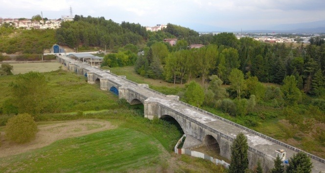 Ayasofya Camii ile eşdeğer sayılan Justinianus Köprüsü 1500 yıldır ayakta duruyor