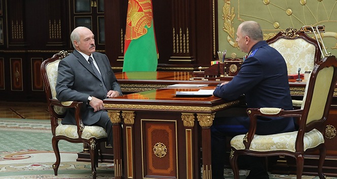 Belarus lideri Lukaşenko gözaltına alınanlar ile ilgili raporları inceledi