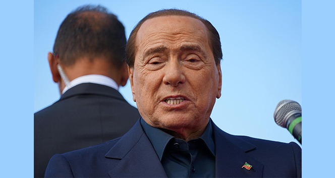 Covid-19'a yakalanan Berlusconi'nin durumu iyiye gidiyor