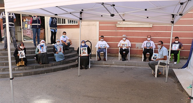 HDP önündeki ailelerin evlat nöbeti 389'uncu gününde