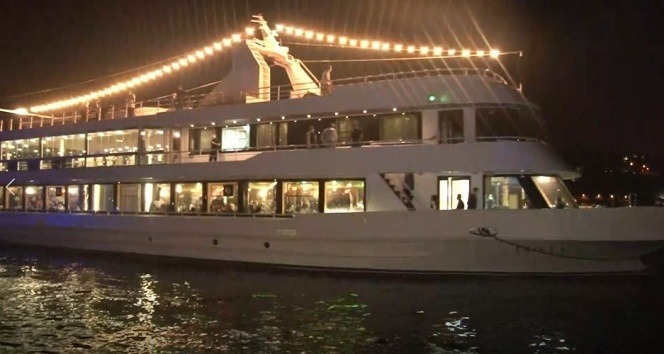 İstanbul Boğazındaki teknelerde korona denetimleri sürüyor