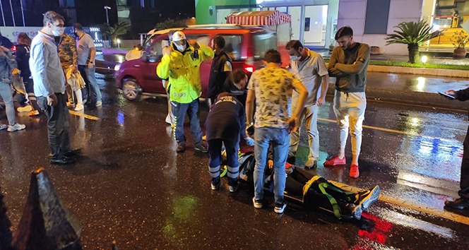 Sarıyer'de yağış nedeniyle kayganlaşan yolda zincirleme kaza: 6 yaralı