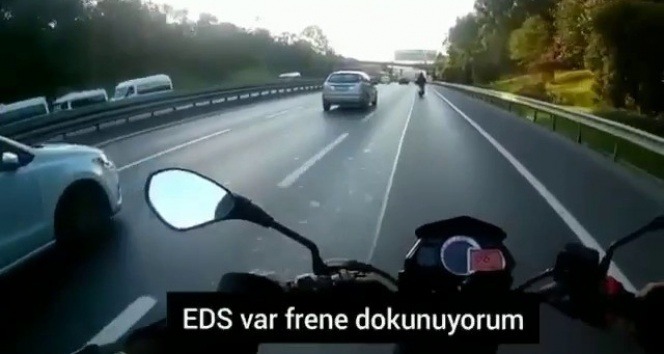 TEM Otoyolu’nda motosikletlinin ölümden döndüğü “makas” terörü kamerada