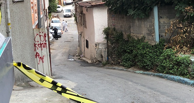 Beyoğlu'nda inşaat işçilerinin kavgasında kan aktı: 1 ölü