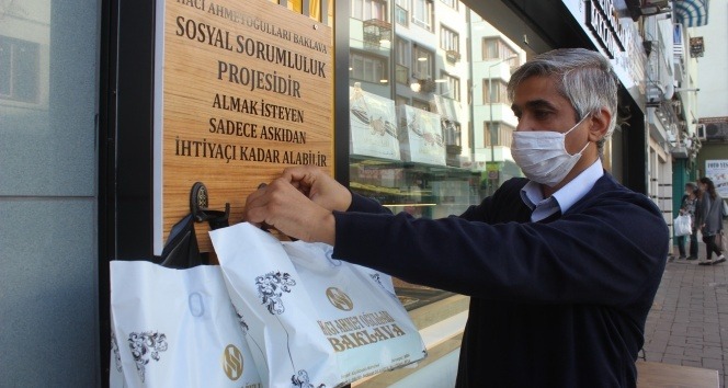 Bursa'da askıda baklava uygulaması başladı