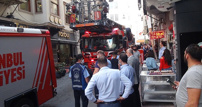Taksim’de yangın paniği