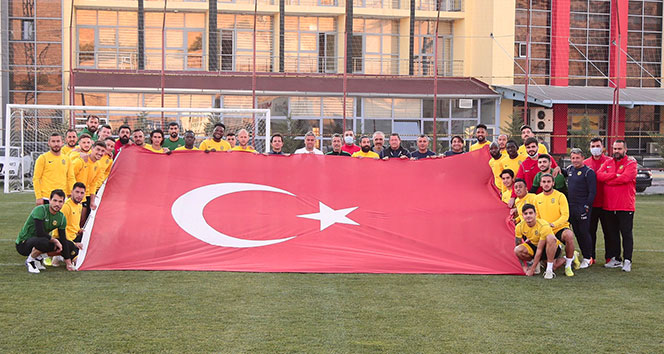 Yeni Malatyaspor’da 2 futbolcunun Covid-19 testi pozitif çıktı