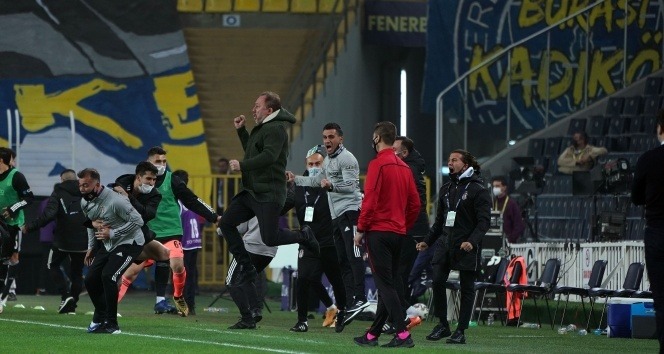 Fenerbahçe 4 gol yediği son 2 maçı da Sergen Yalçın'a karşı oynadı