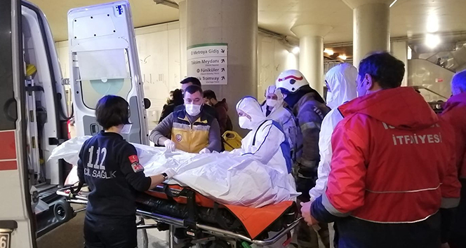 Taksim metrosunda raylara atlayan şahıs öldü