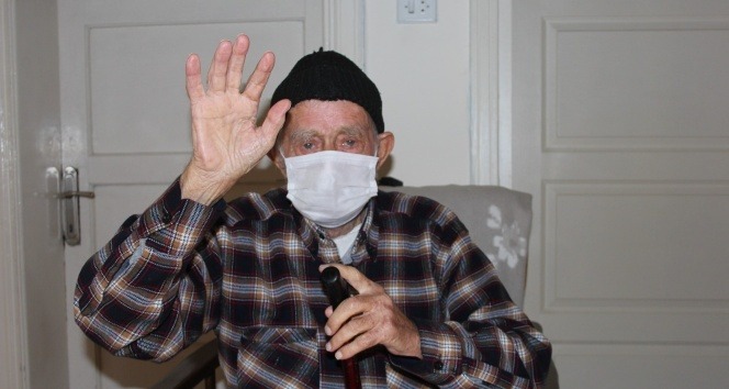95 yaşında Korona virüsü yendi, yaşadıklarını anlattı