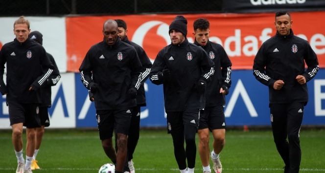 Beşiktaş, derbi hazırlıklarına başladı