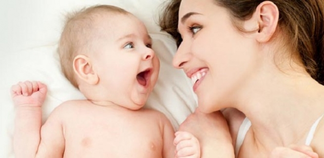 Bebeklerinizin Konuşması İçin Yaşıtları ile Görüştürün