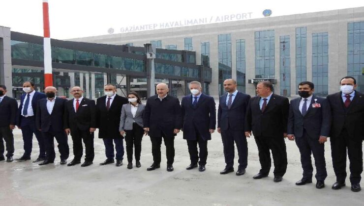 Bakan Karaismailoğlu, Gaziantep Havaalanı yeni terminalini inceledi