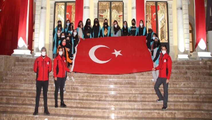 İzmirli 20 öğrenci Osmanlı başkentlerini gezecek