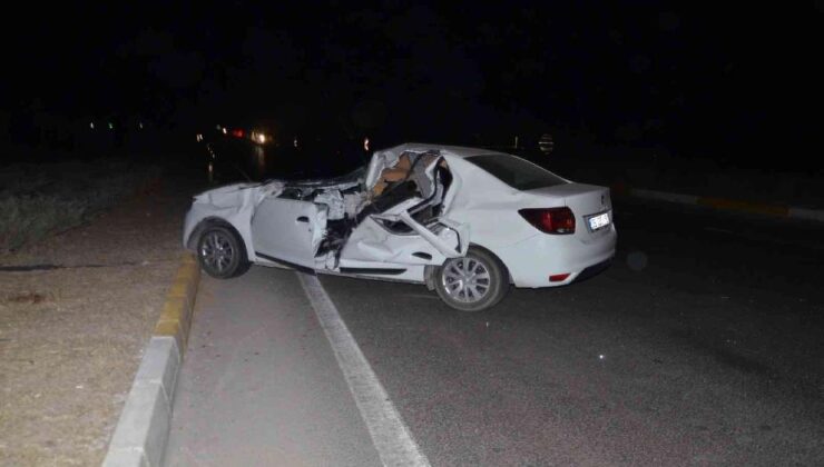 Konya’da otomobil ile traktör çarpıştı: 2 yaralı