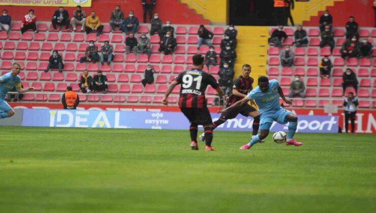 Süper Lig: Kayserispor: 0 – Fatih Karagümrük: 1 (İlk yarı)