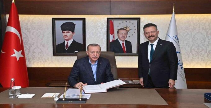Cumhurbaşkanı Erdoğan Aydın Valiliği’ni ziyaret etti