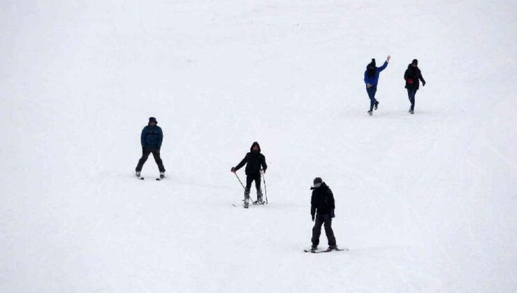 Yalnızçam’da kayak sezonu açıldı