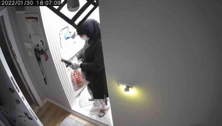 Ziynet eşyası çalan kadın hırsızlar kameraya yakalandı