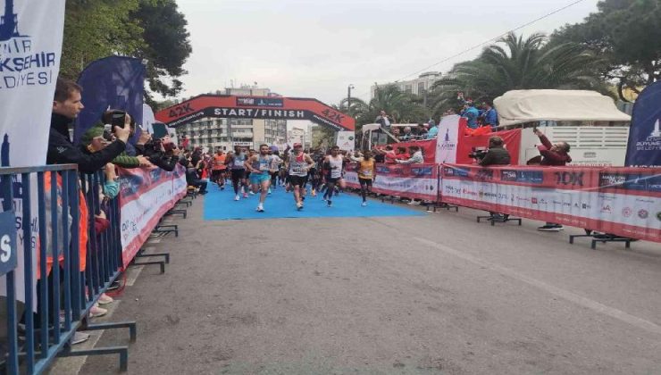 3. Uluslararası Maraton İzmir’de büyük heyecan başladı