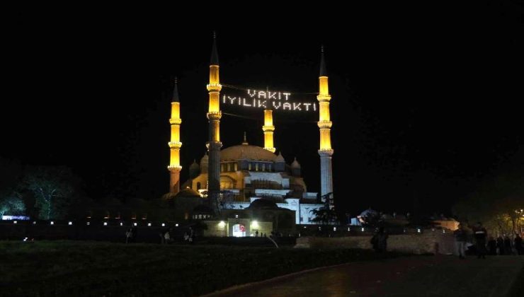 Selimiye Camii’nde 2 yıl aradan sonra Kadir Gecesi yoğunluğu