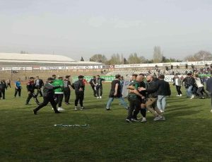 TFF 3. Lig’e yükselme maçında olaylar çıktı