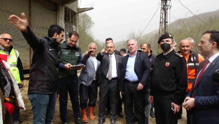 Vali Ustaoğlu çamur afetinin yaşandığı bölgede incelemelerde bulundu