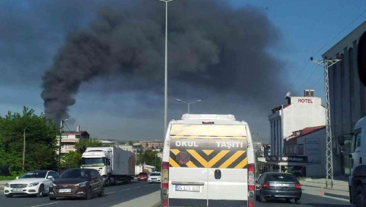 Arnavutköy’de büyük fabrika yangını