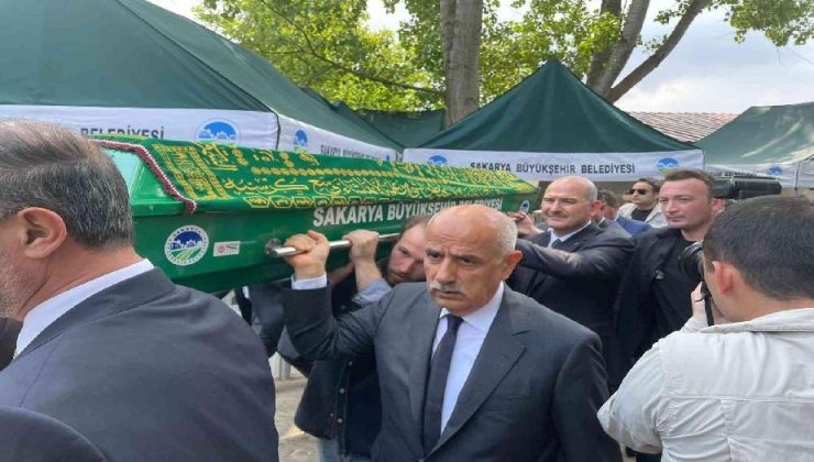 Bakanlar Soylu ve Kirişçi, otobüs kazasında hayatını kaybeden gencin cenazesine katıldı