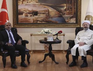 Diyanet İşleri Başkanı Erbaş, Maldivler İslam İşleri Bakanı Zahir’i kabul etti