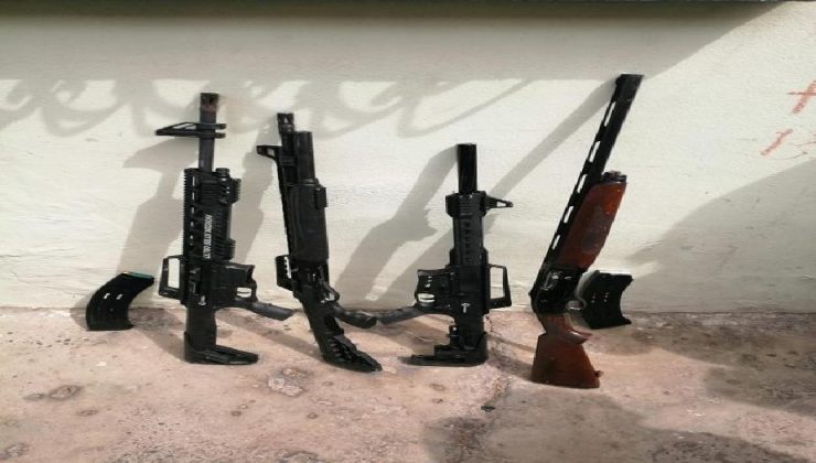 İzmir’de bir evin bahçesinde 4 av tüfeği ele geçirildi