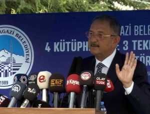 AK Parti Genel Başkan Yardımcısı Özhaseki CHP’li belediyelere yüklendi