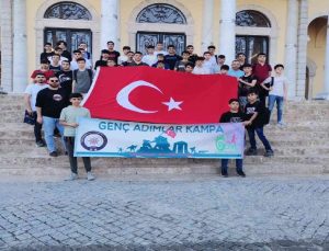 İzmir TEM Şube, 37 öğrenciyi geziye götürdü